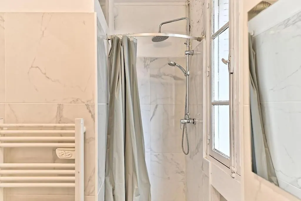 Studio Paisible Parc Des Buttes-Chaumont Paris Apartment